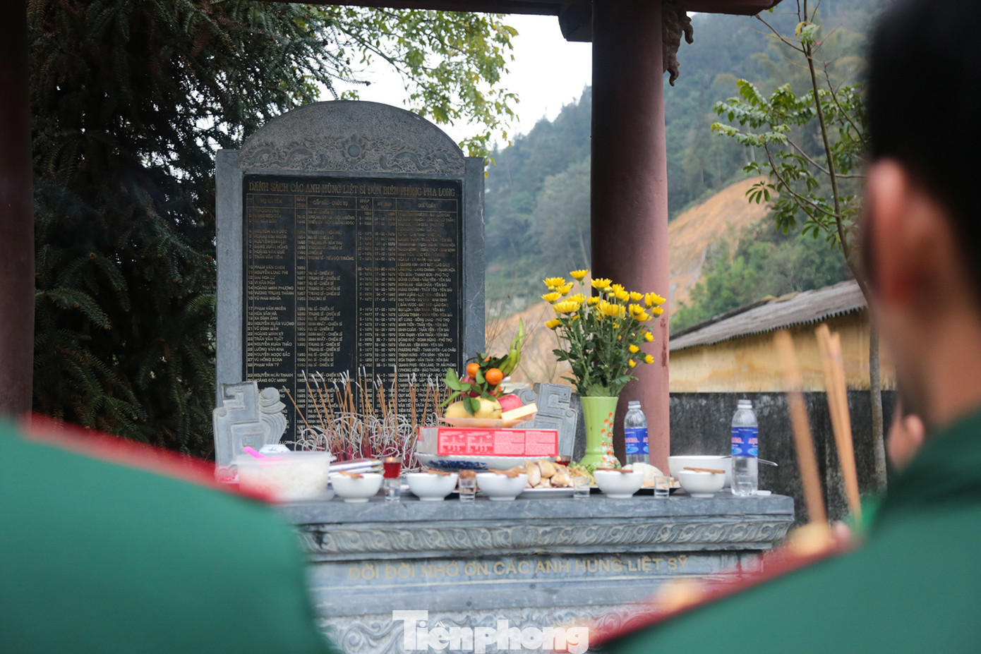 Lãnh đạo Đồn Biên phòng Pha Long cho biết phần mộ các anh hùng liệt sỹ đã được đưa về địa phương và quy tập tại nghĩa trang của huyện. Nhưng hằng năm, thân nhân vẫn lên thắp hương tưởng nhớ nơi các chiến sỹ anh dũng chiến đấu và hi sinh.