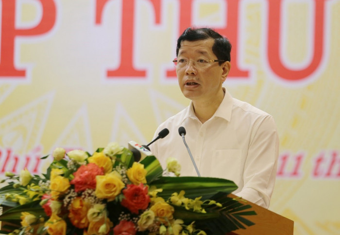 Giám đốc Sở Giao thông vận tải Trần Hoài Giang trả lời chất vấn. Ảnh: Cổng TTĐT Phú Thọ.