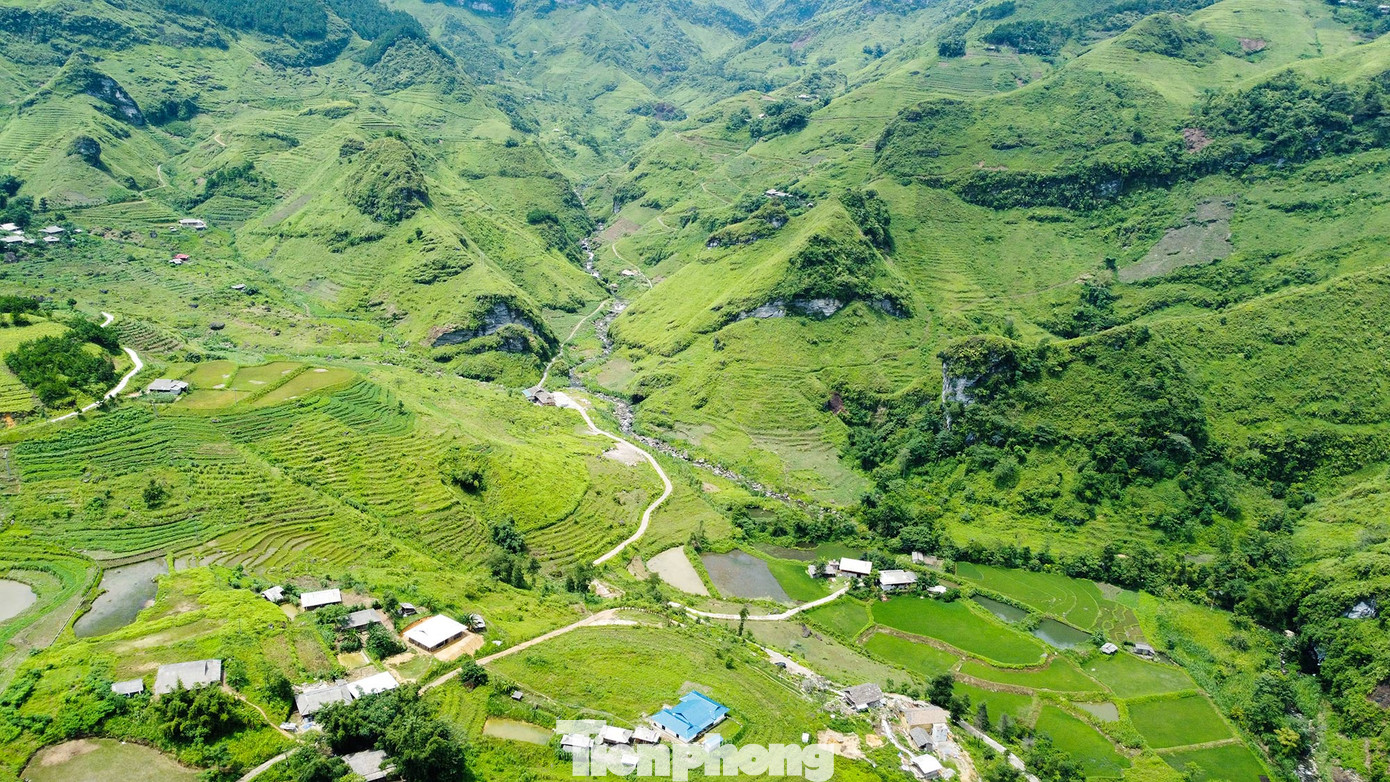 Những bản làng bình yên thơ mộng ở Du Già. Những bản làng bình yên thơ mộng ở Du Già.