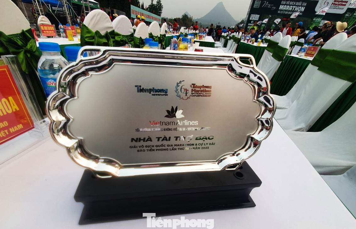 Vietnam Airlines tài trợ cho giải Vô địch Quốc gia Marathon và cự ly dài báo Tiền Phong lần thứ 64 - năm 2023.