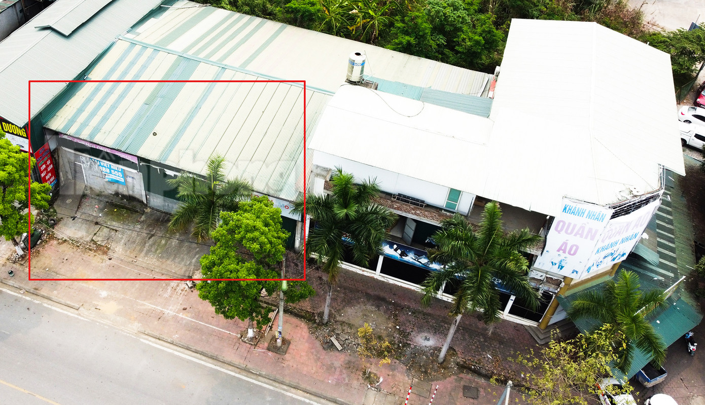 Hai lô đất này, cựu Bí thư Tỉnh ủy Lào Cai nhận chuyển nhượng của Công ty Đầu tư xây dựng các công trình. Ngày 2/6/2015, ông Vịnh chuyển nhượng quyền sử dụng đất cho ông L.V.S ở tổ 21, phường Cốc Lếu, TP Lào Cai. Hai lô đất này, cựu Bí thư Tỉnh ủy Lào Cai nhận chuyển nhượng của Công ty Đầu tư xây dựng các công trình. Ngày 2/6/2015, ông Vịnh chuyển nhượng quyền sử dụng đất cho ông L.V.S ở tổ 21, phường Cốc Lếu, TP Lào Cai.