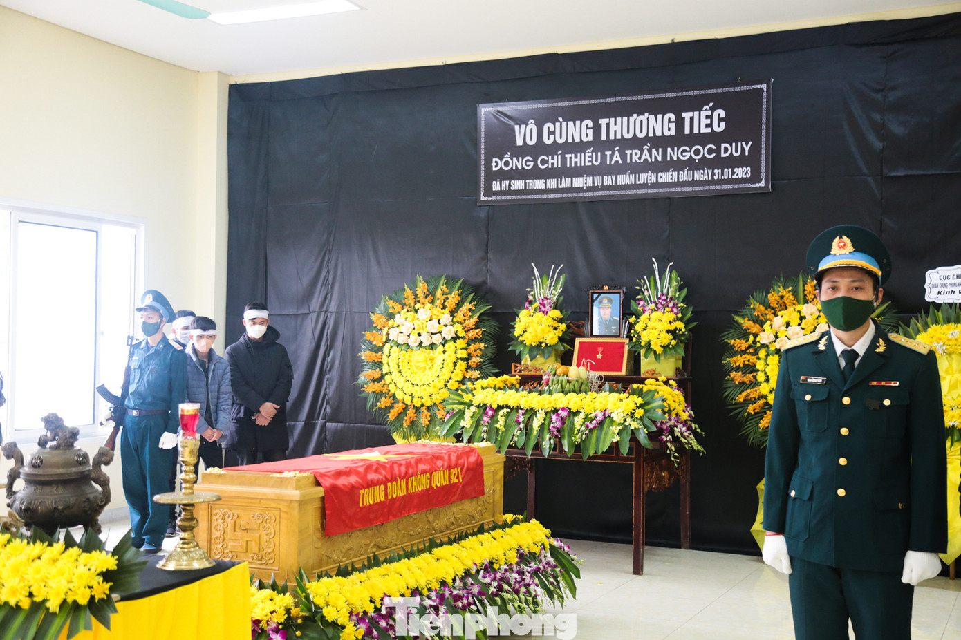 Theo Ban tổ chức lễ tang, sau lễ viếng, truy điệu sáng 1/2, linh cữu thiếu tá Trần Ngọc Duy sẽ được đưa về quê nhà Thái Nguyên hỏa táng.