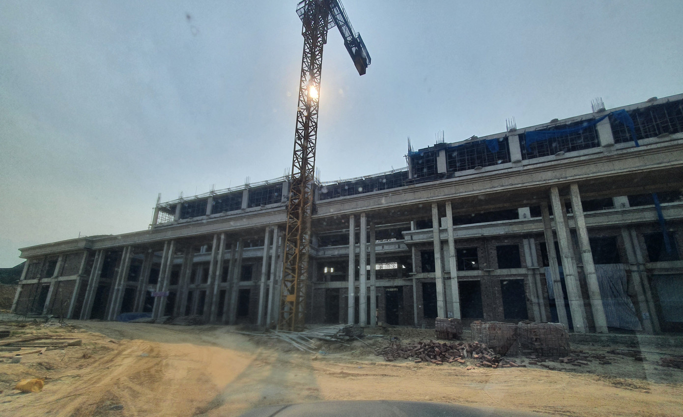 Khu hành chính mới thị xã Sa Pa đang được xây dựng. Ảnh: Hân Nguyễn. Khu hành chính mới thị xã Sa Pa đang được xây dựng. Ảnh: Hân Nguyễn.