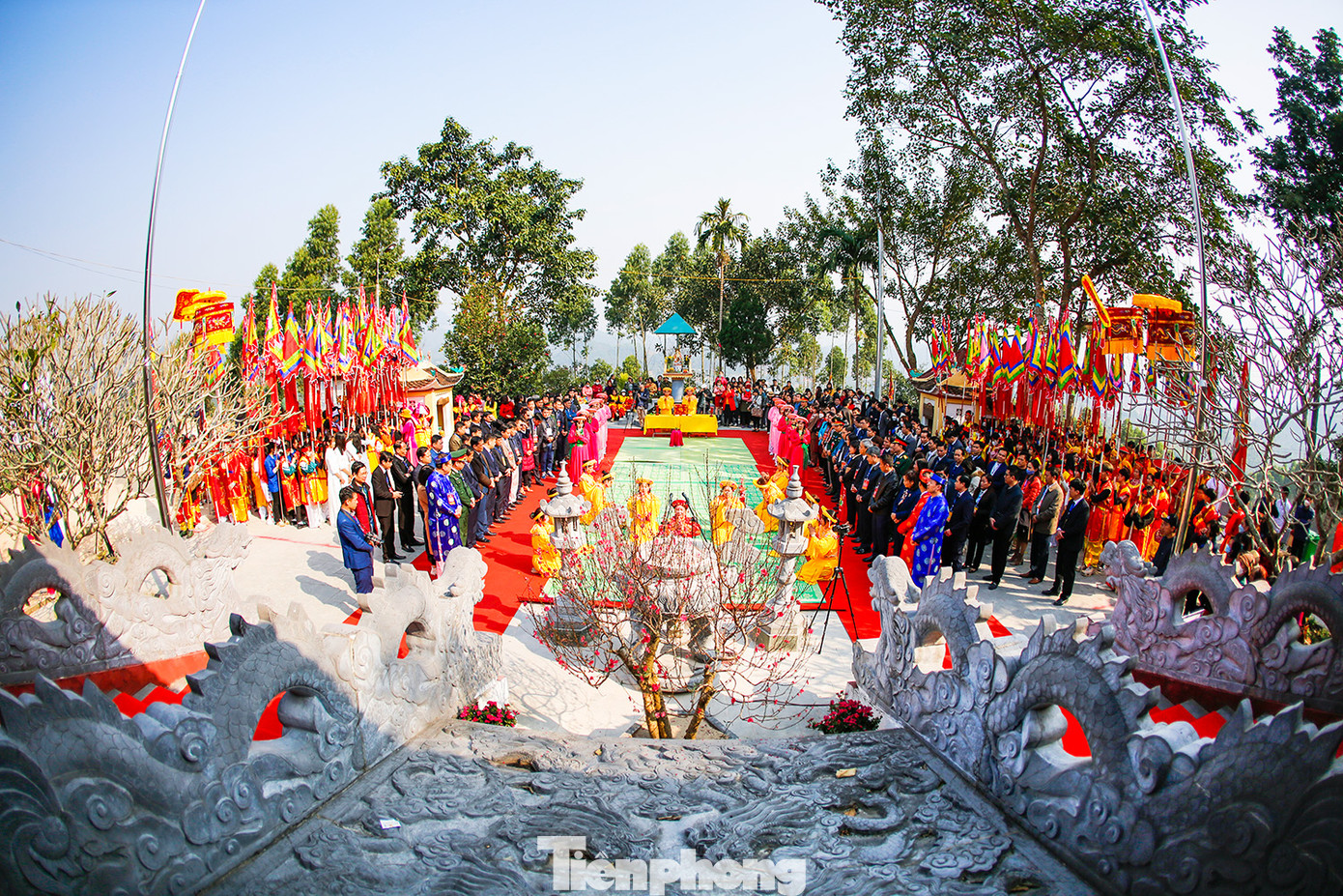 Nghi thức tế lễ được tổ chức một cách trang nghiêm.