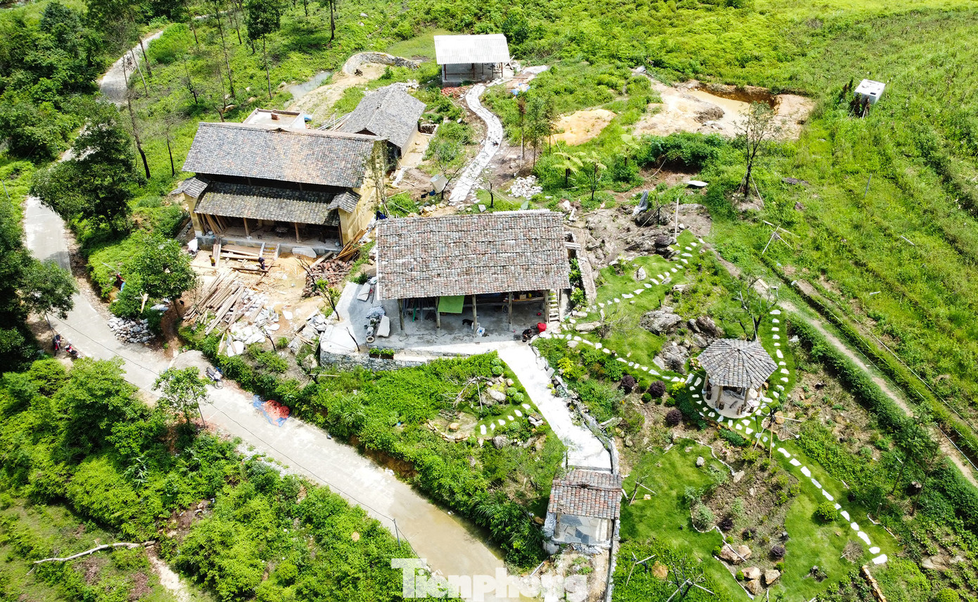 Hàng loạt homestay đã và đang xây dựng trái phép tại Du Già. Hàng loạt homestay đã và đang xây dựng trái phép tại Du Già.