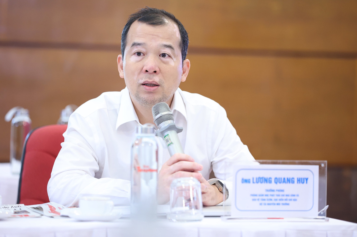 Ông Lương Quang Huy - Trưởng Phòng Giảm nhẹ phát thải khí nhà kính và Bảo vệ tầng ôzôn, Cục Biến đổi khí hậu, Bộ Tài nguyên và Môi trường. Ông Lương Quang Huy - Trưởng Phòng Giảm nhẹ phát thải khí nhà kính và Bảo vệ tầng ôzôn, Cục Biến đổi khí hậu, Bộ Tài nguyên và Môi trường.