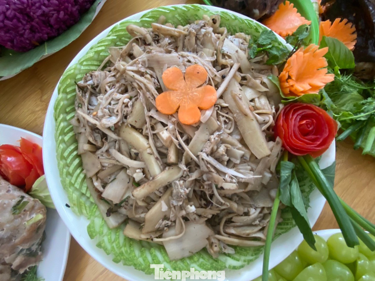 Măng vốn là món ăn mộc mạc. Măng làm nộm cũng là một món ăn lạ miệng của đồng bào dân tộc Lai Châu.