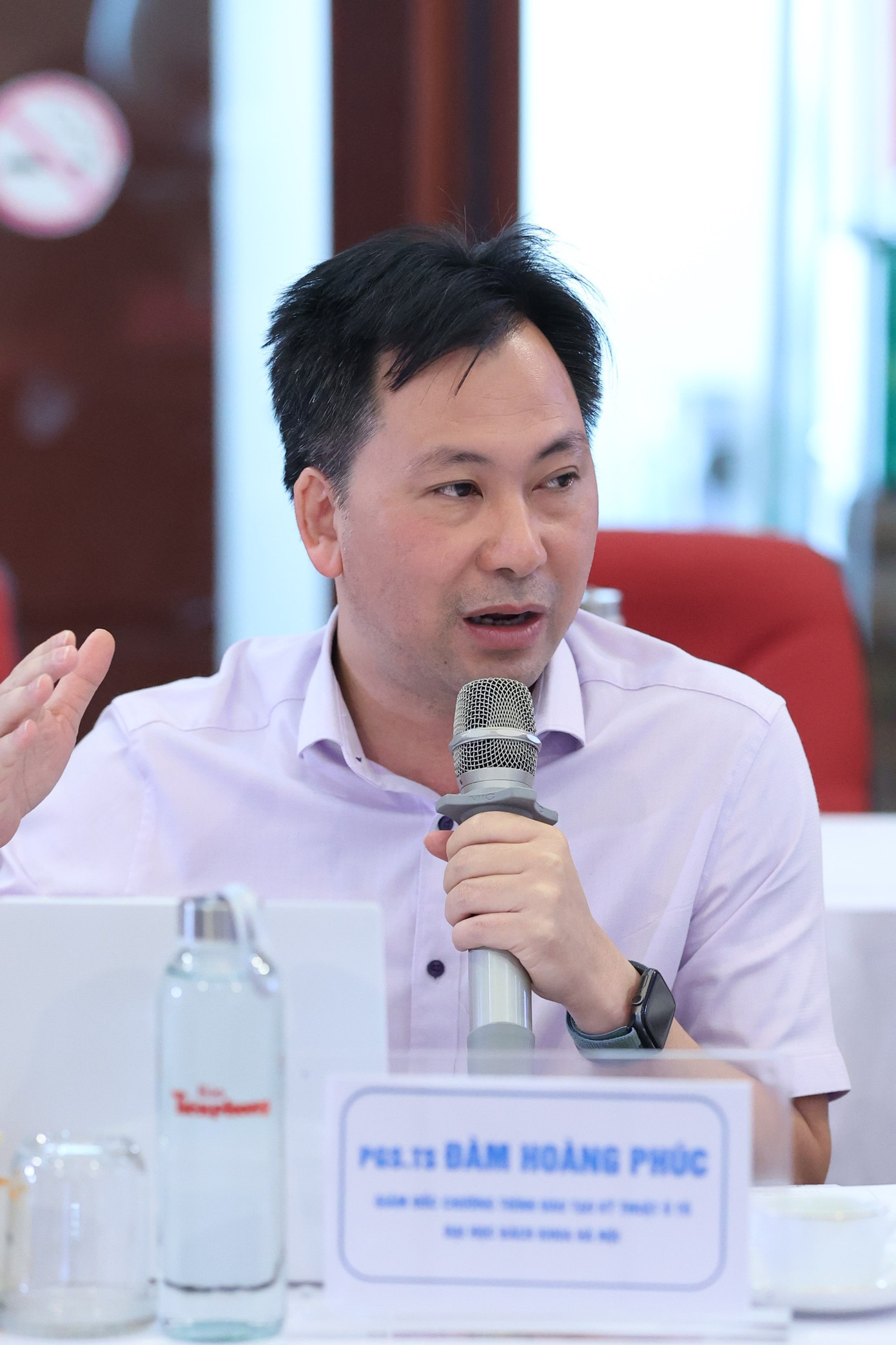 PGS.TS Đàm Hoàng Phúc. PGS.TS Đàm Hoàng Phúc.