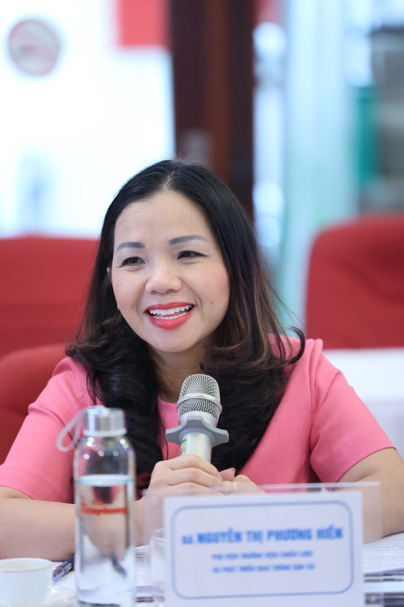 Bà Nguyễn Thị Phương Hiền, Phó Viện trưởng Viện Chiến lược và Phát triển giao thông vận tải. Bà Nguyễn Thị Phương Hiền, Phó Viện trưởng Viện Chiến lược và Phát triển giao thông vận tải.