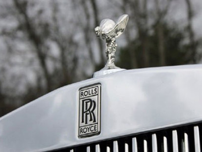 Chủ tịch Regal Motor Cars Đoàn Hiếu Minh tin rằng mức độ tăng trưởng của Rolls-Royce tại Việt Nam trong vòng 3 năm tới ít nhất sẽ là hai con số. Chủ tịch Regal Motor Cars Đoàn Hiếu Minh tin rằng mức độ tăng trưởng của Rolls-Royce tại Việt Nam trong vòng 3 năm tới ít nhất sẽ là hai con số