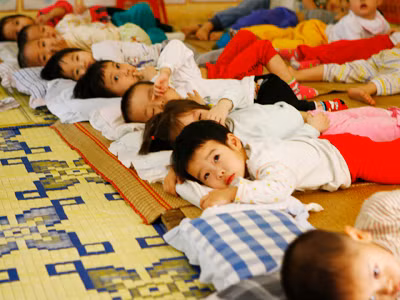 Nhiều lớp mầm non ở thủ đô đã có sĩ số lên 60-70 cháu, trong khi Bộ GD&ĐT quy định không quá 35 cháu/lớp