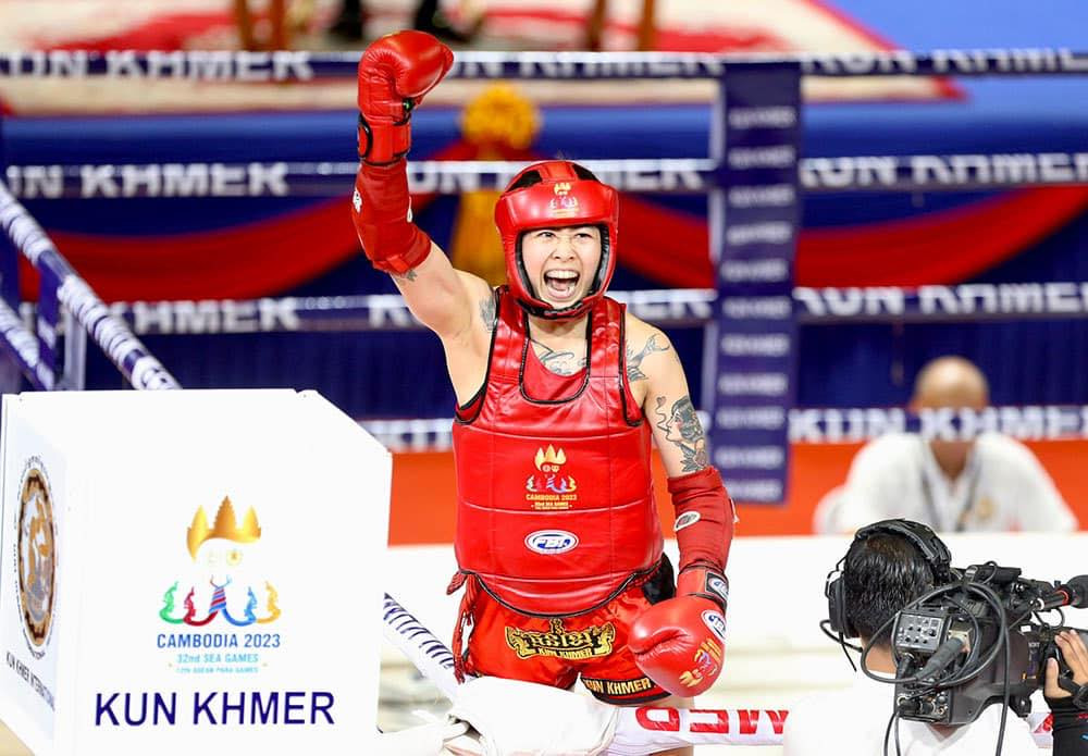 Nữ võ sỹ Bùi Yến Ly, tượng đài của Muay- kickboxing Việt Nam là gương mặt trẻ nổi bật trong ban chấp hành Liên đoàn kickboxing Việt Nam nhiệm kỳ I.