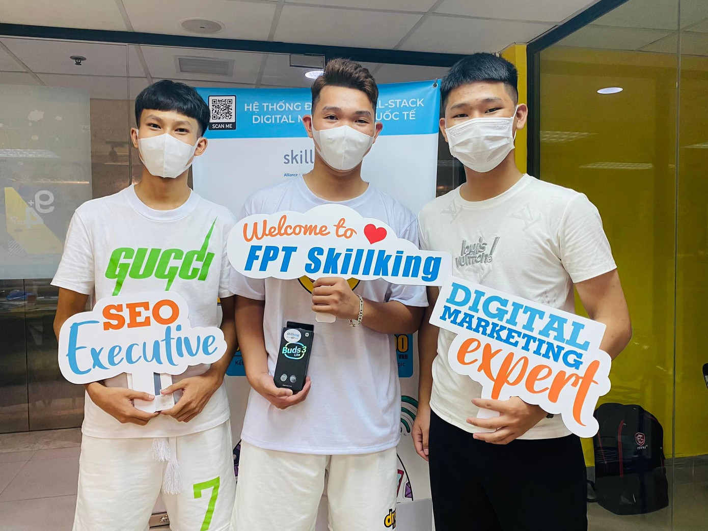 2k4 nô nức nhập học tại FPT Skillking