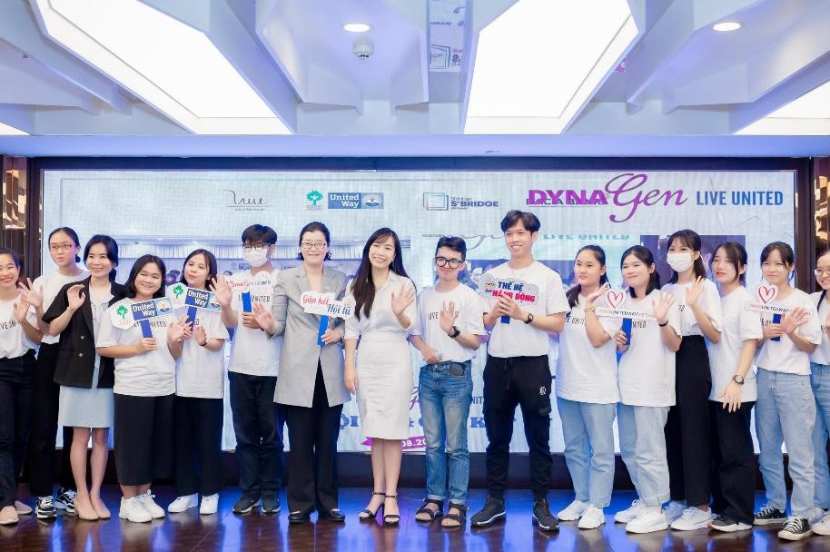 Theo đó, các khóa huấn luyện đa dạng từ phát triển năng lực, phẩm chất cá nhân thông qua các khóa tập huấn với nội dung được cải tiến; phát triển nghề nghiệp qua các chương trình trải nghiệm thực tế, đến hợp tác và kết nối qua các chương trình kết nối quốc tế của mạng lưới Global Youth Leader United. Theo đó, các khóa huấn luyện đa dạng từ phát triển năng lực, phẩm chất cá nhân thông qua các khóa tập huấn với nội dung được cải tiến; phát triển nghề nghiệp qua các chương trình trải nghiệm thực tế, đến hợp tác và kết nối qua các chương trình kết nối quốc tế của mạng lưới Global Youth Leader United.