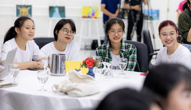 Tại sự kiện, các thành viên cùng nhìn lại quá trình tuyển chọn trong 3 tháng và được giới thiệu chương trình huấn luyện trong năm học 2022-2023 Tại sự kiện, các thành viên cùng nhìn lại quá trình tuyển chọn trong 3 tháng và được giới thiệu chương trình huấn luyện trong năm học 2022-2023