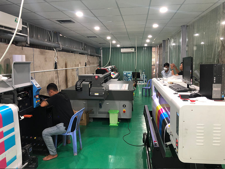 Công Ty In Ấn Quảng Cáo 2H đầu tư vào hệ thống máy móc, thiết bị hiện đại