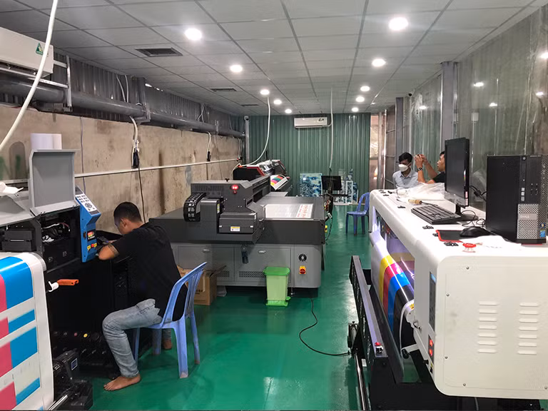 Công Ty In Ấn Quảng Cáo 2H đầu tư vào hệ thống máy móc, thiết bị hiện đại