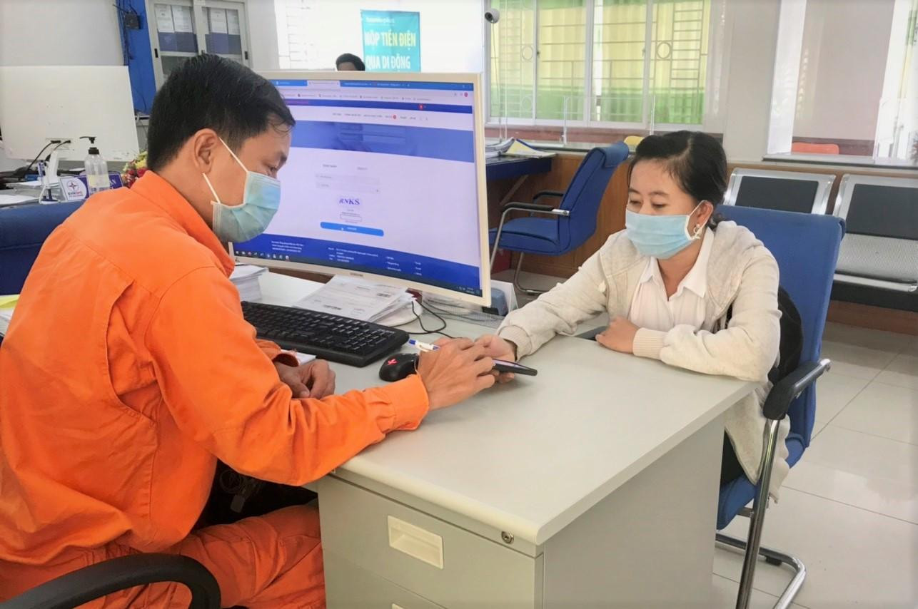 Hướng dẫn khách hàng cài đặc app Chăm sóc khách hàng EVNSPC