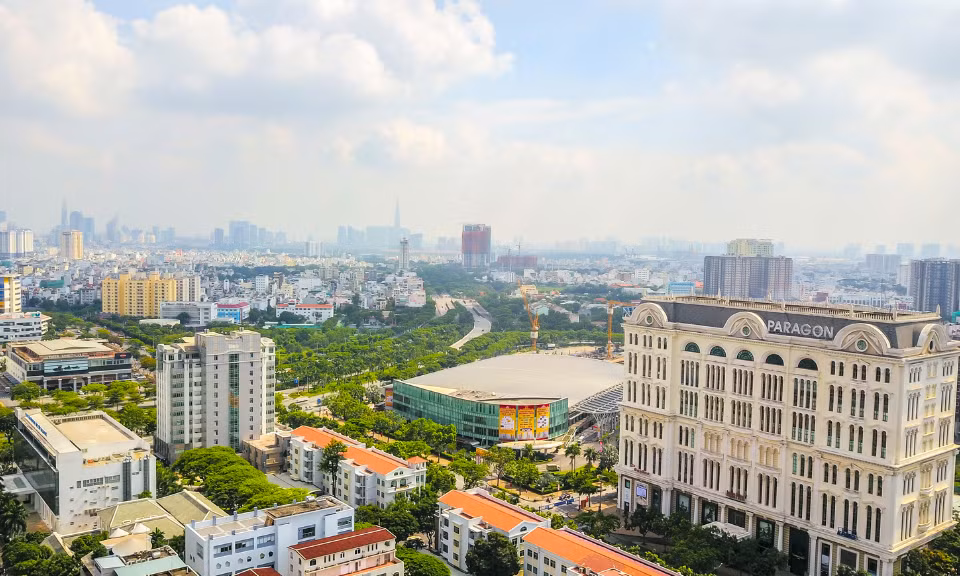 Những tòa nhà cao ốc thương mại liên tục mọc lên dọc hai bên trục đường Nguyễn Lương Bằng Những tòa nhà cao ốc thương mại liên tục mọc lên dọc hai bên trục đường Nguyễn Lương Bằng
