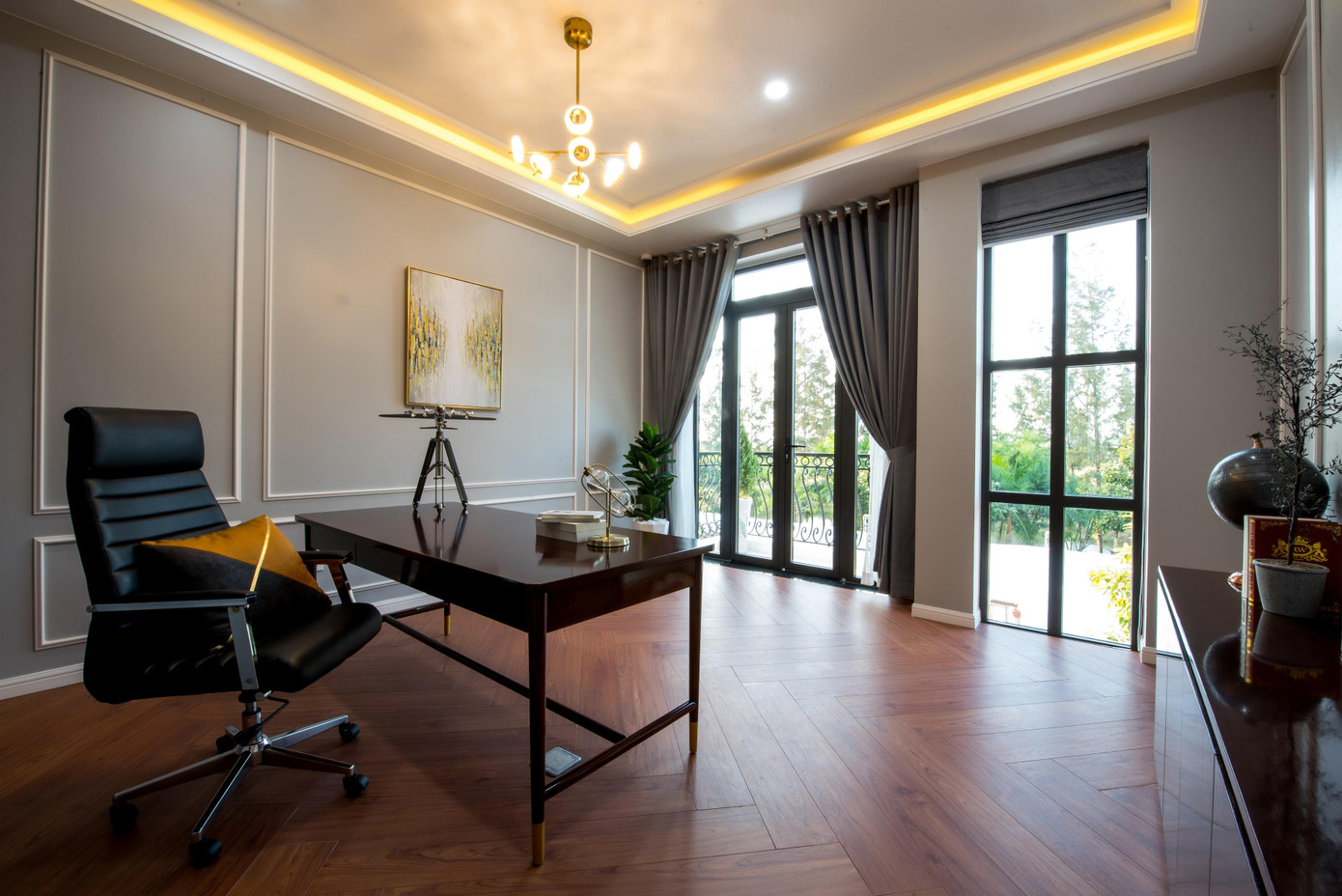 Shophouse De Maspero rất đắt giá khi vừa có thể sinh sống an lành, vừa có thể kinh doanh mua bán, rất thuận tiện.