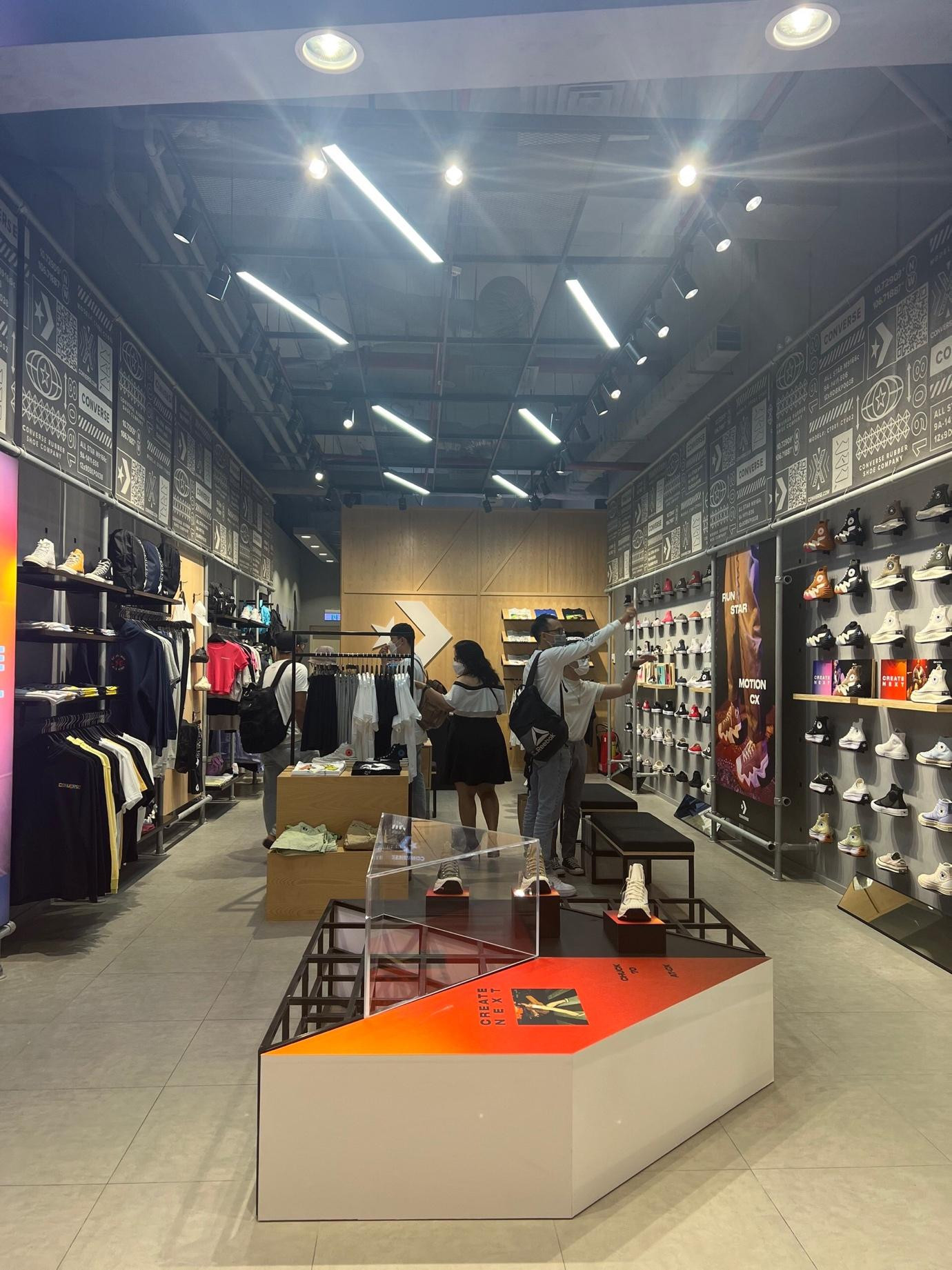 Cửa hàng Converse mới nằm ở Tầng 3 TTTM Crescent Mall, Quận 7