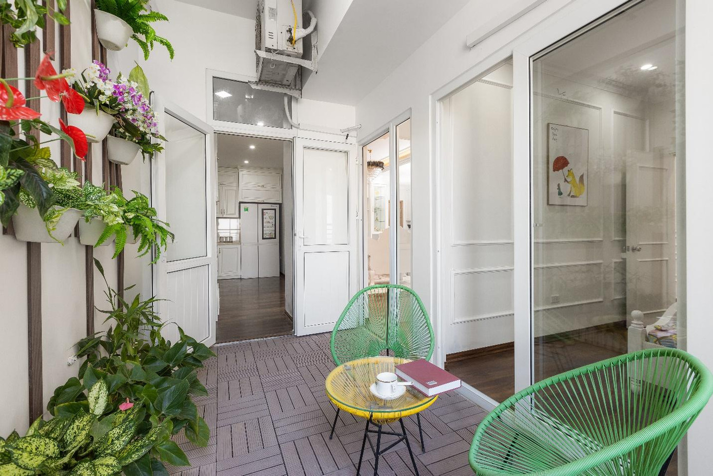 Căn hộ có ban công rộng dễ dàng bài trí thành không gian thư giãn tại gia