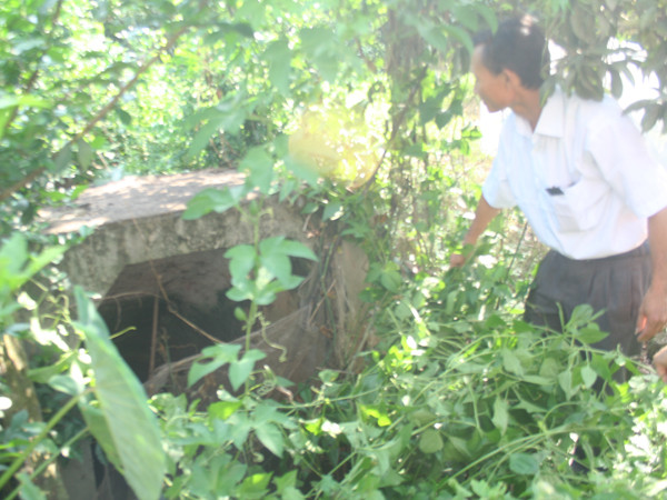 Hầm Triều Tiên, nơi các chiến sĩ không quân Triều Tiên ở ngày trước . Hầm Triều Tiên, nơi các chiến sĩ không quân Triều Tiên ở ngày trước