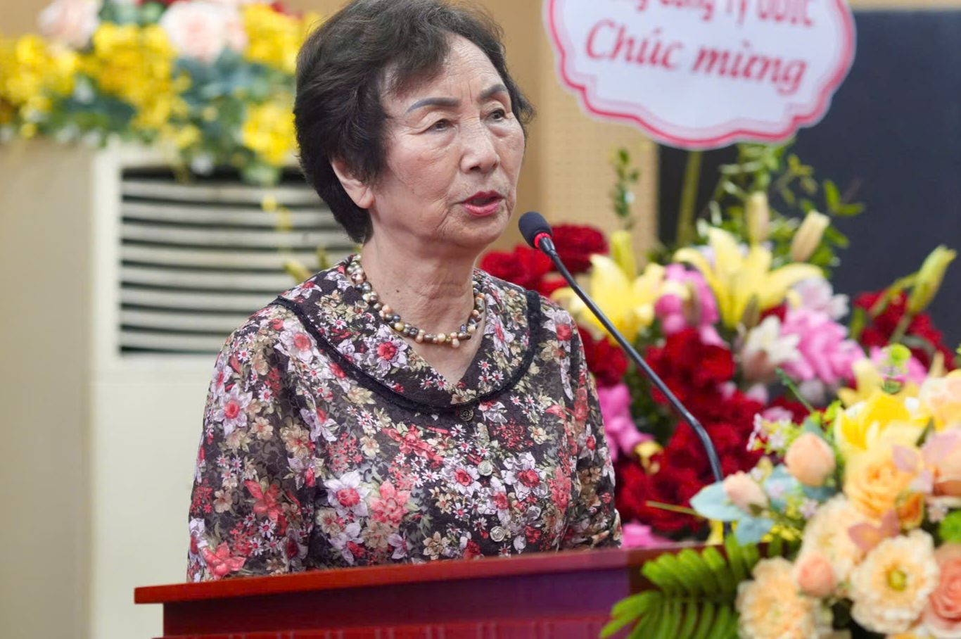 PGS.TS Bùi Thị An cho rằng cần có chính sách bảo vệ những người làm báo. PGS.TS Bùi Thị An cho rằng cần có chính sách bảo vệ những người làm báo.