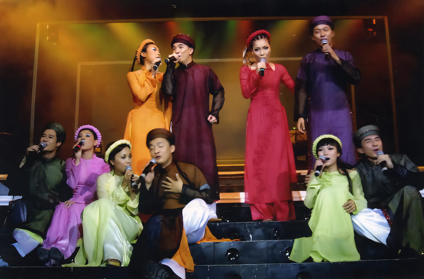 Từ năm 1998, chương trình Làn Sóng Xanh đã chọn sân khấu Lan Anh làm nơi tổ chức các đêm công diễn và lễ trao giải thường niên. Ảnh: Làn Sóng Xanh.