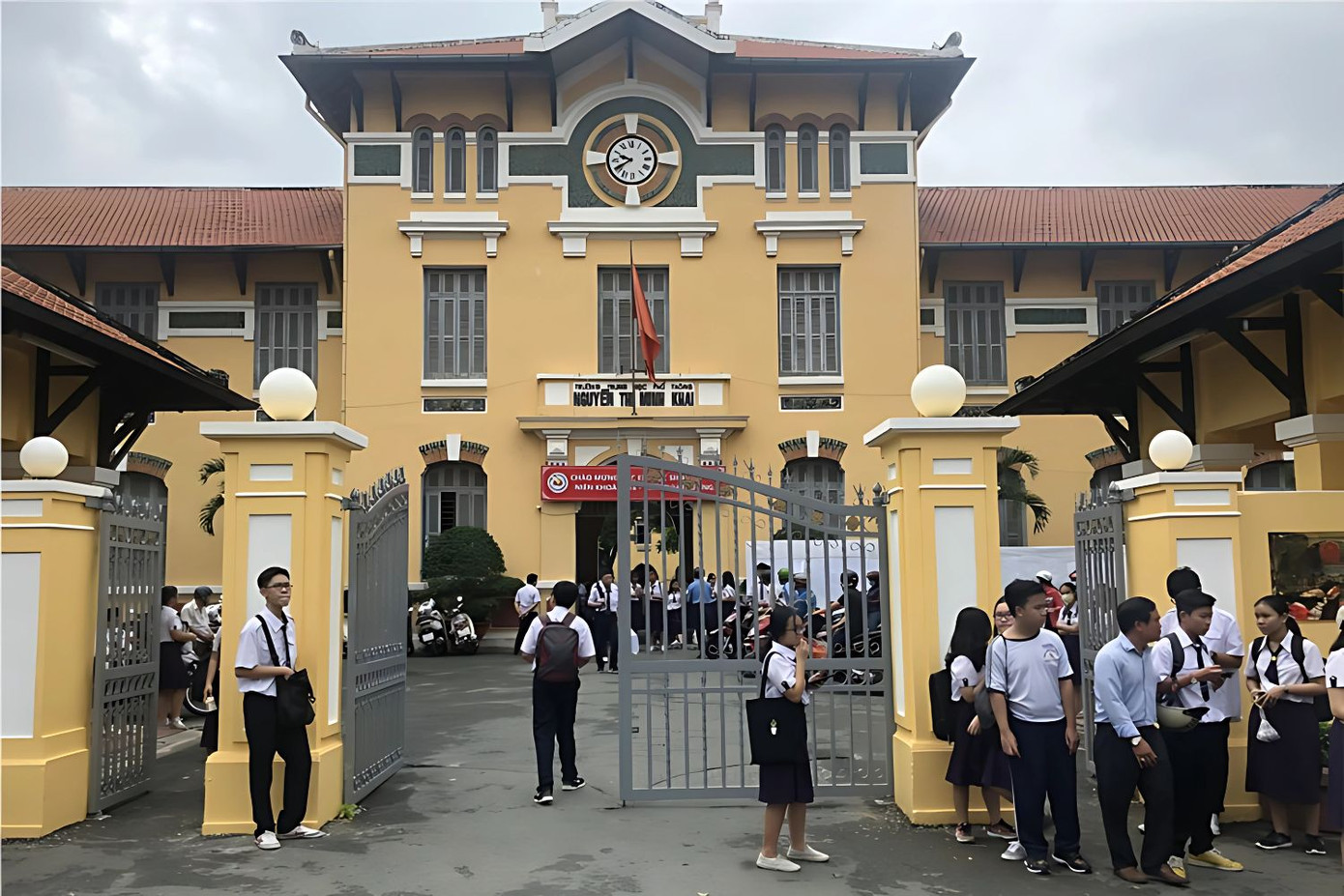 Trường THPT Nguyễn Minh Khai lấy 23,75 điểm cho nguyện vọng 1. - Ảnh: Trường THPT Nguyễn Thị Minh Khai, TP.HCM. Trường THPT Nguyễn Minh Khai lấy 23,75 điểm cho nguyện vọng 1. - Ảnh: Trường THPT Nguyễn Thị Minh Khai, TP.HCM.