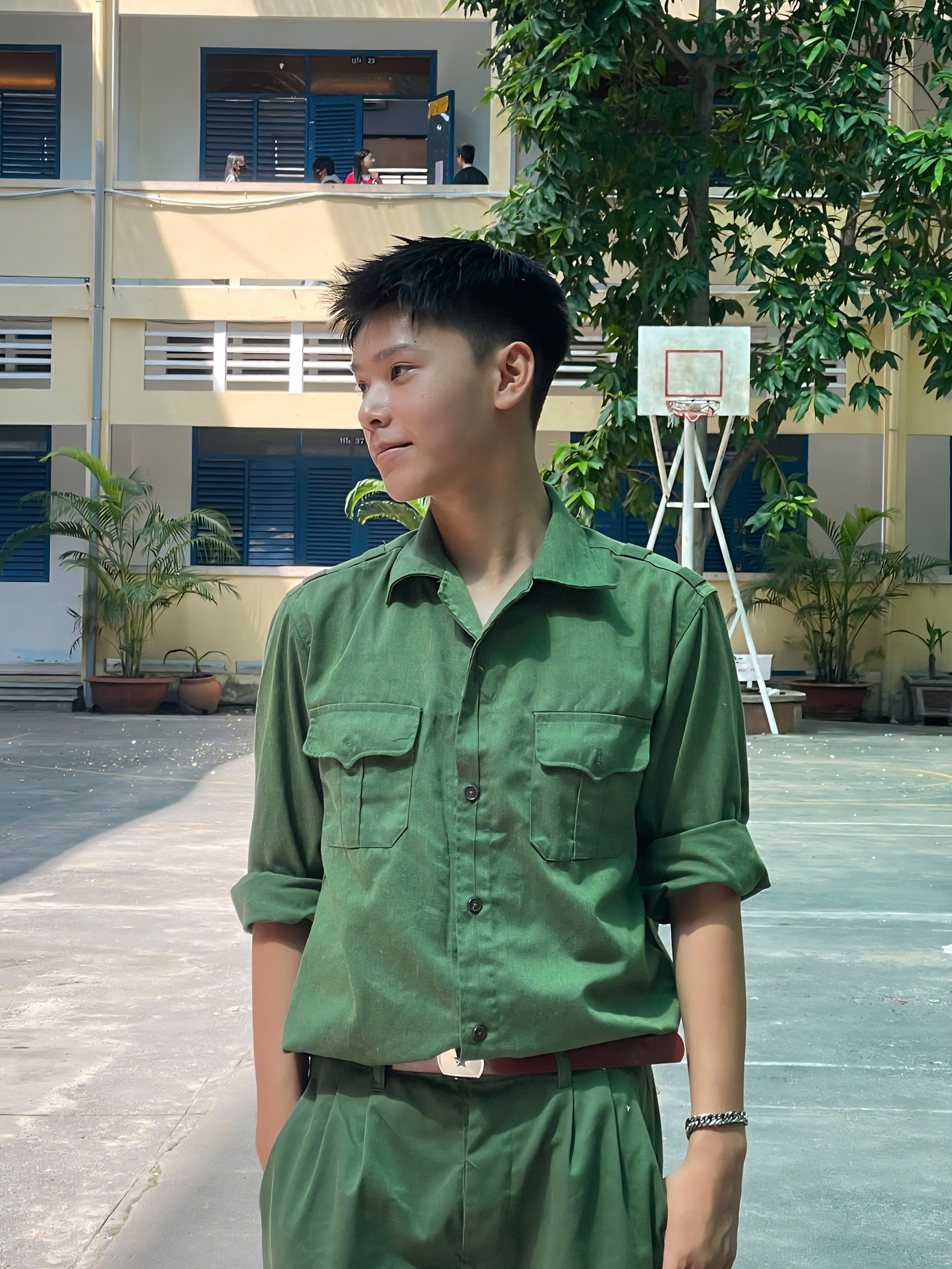 Theo Hoàng Vũ: "Hãy tin rằng mỗi bước tiến nhỏ, dù chậm, đều sẽ dẫn đến thành công". Theo Hoàng Vũ: "Hãy tin rằng mỗi bước tiến nhỏ, dù chậm, đều sẽ dẫn đến thành công".