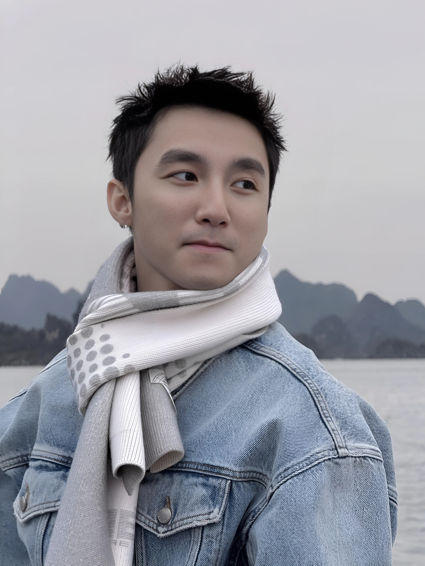 Sau khi tự "soi", Sơn Tùng M-TP cho biết: "Tôi phải chỉnh đốn lại cách nói chuyện trên sân khấu". - Ảnh: FBNV. Sau khi tự "soi", Sơn Tùng M-TP cho biết: "Tôi phải chỉnh đốn lại cách nói chuyện trên sân khấu". - Ảnh: FBNV.