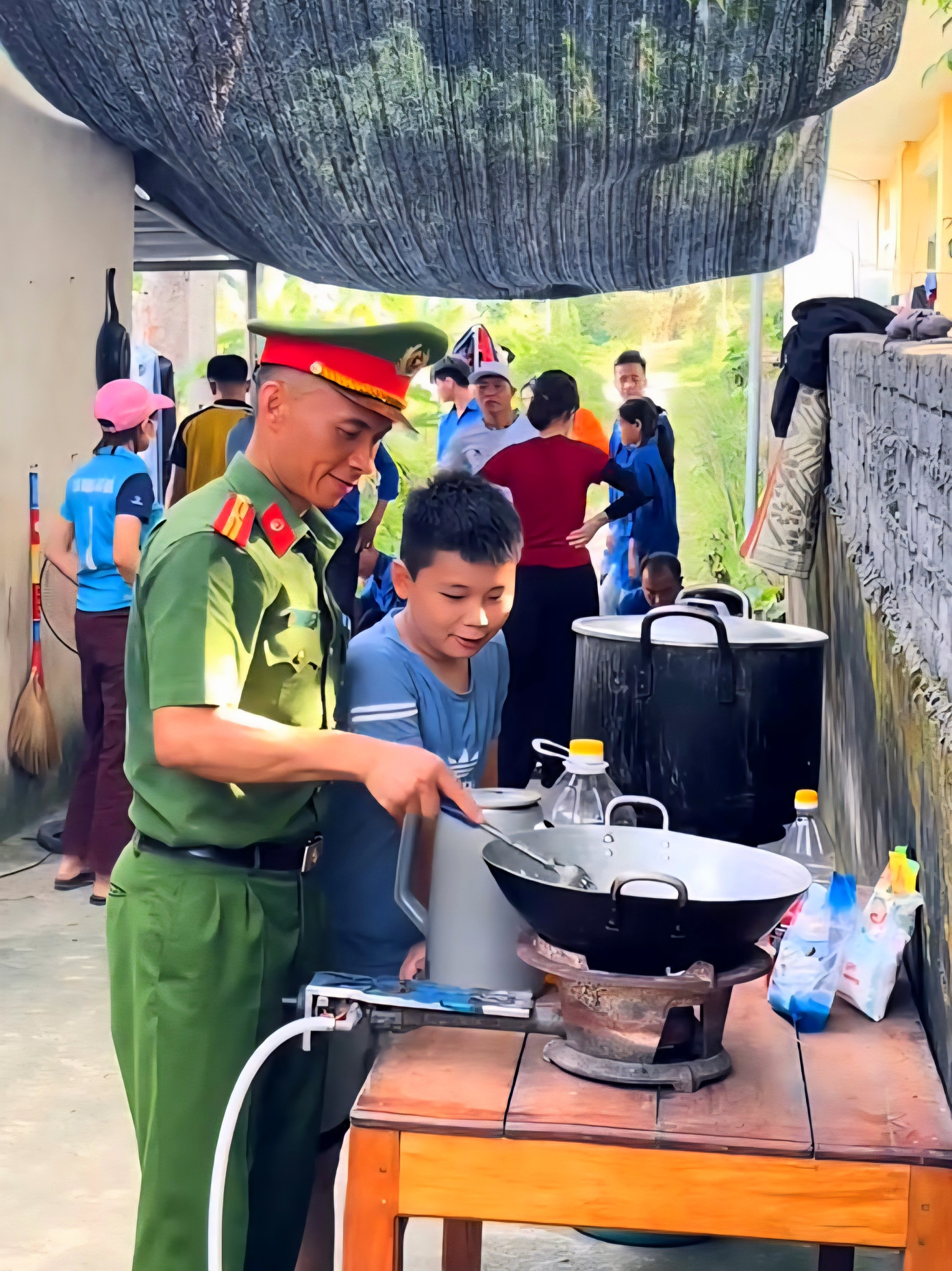 "Khối nghỉ hè" cũng tham gia hỗ trợ.