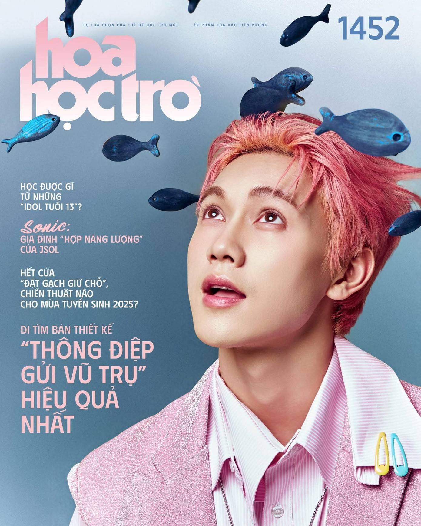 JSOL là gương mặt trang bìa Hoa Học Trò 1452, ấn phẩm ra mắt dự kiến tuần đầu tháng 3/2025 cùng với bài viết về gia đình SONIC. Bạn nhớ đón đọc nhé! Mua online tại: https://www.fahasa.com/catalog/product/view/id/615135