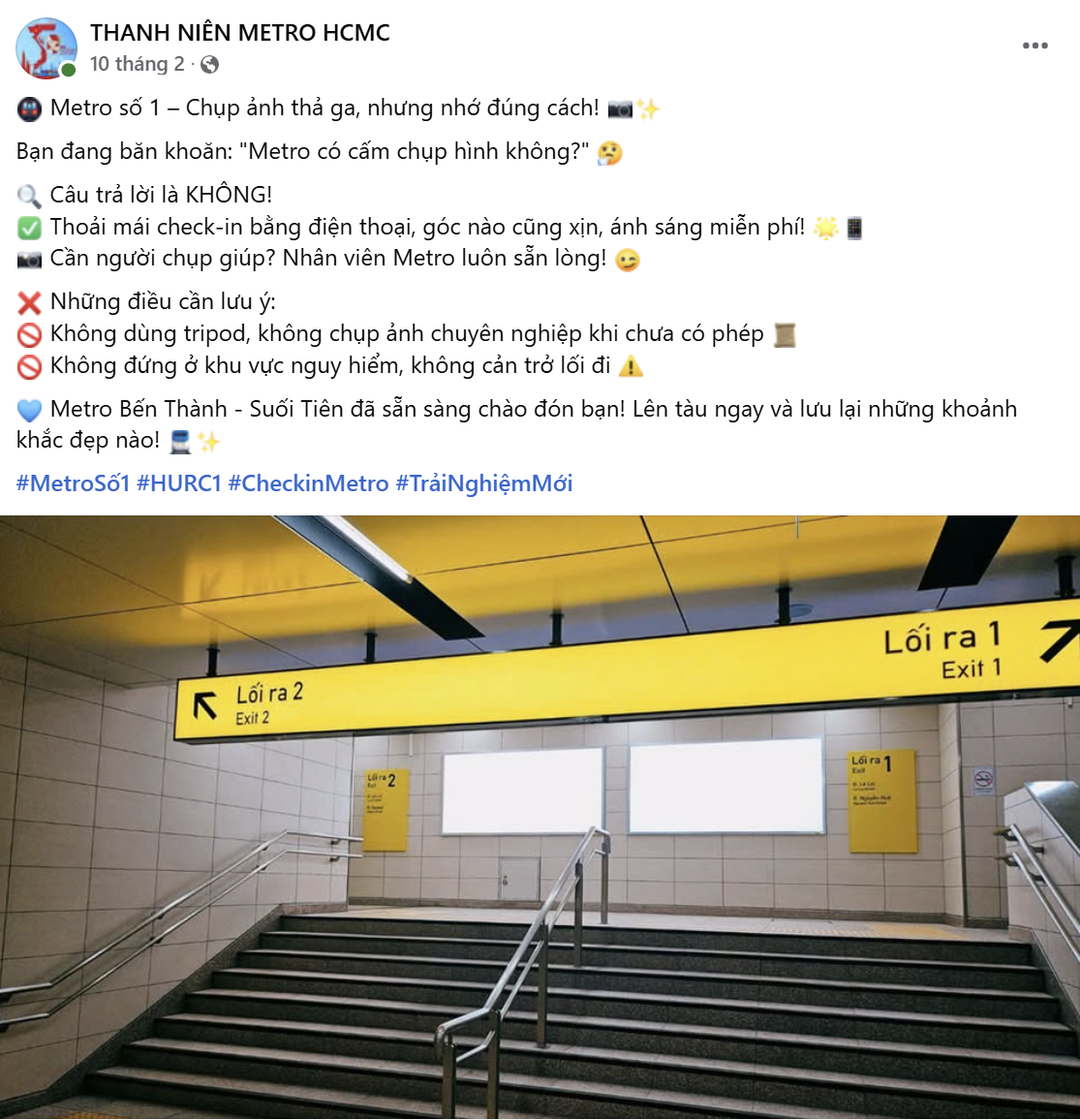 Các bạn trẻ vẫn có thể sử dụng điện thoại để check-in tại Metro số 1.