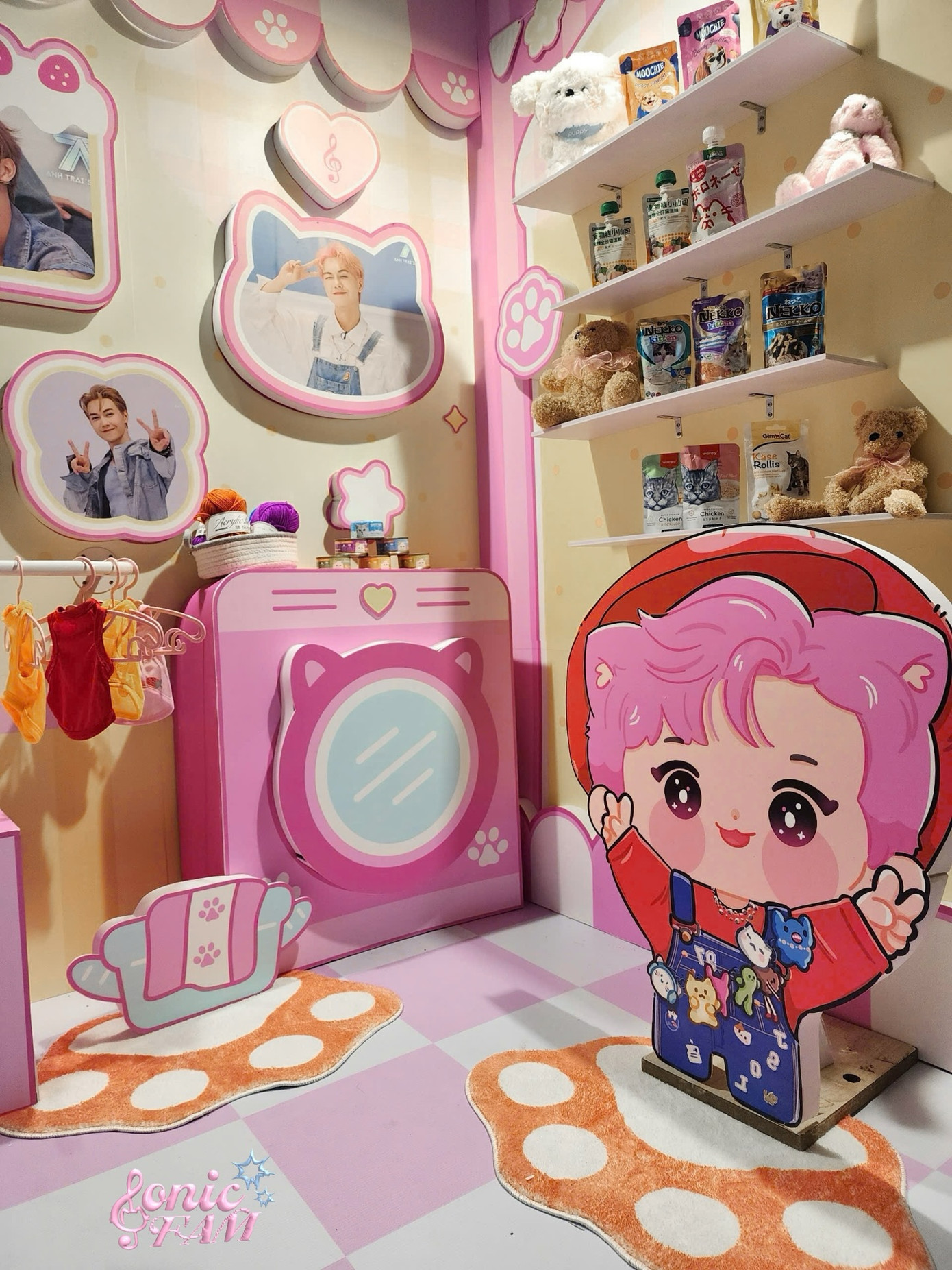 Một khán giả bình luận: "Booth nhà JSOL đẹp thật ấy, nhìn tưởng nhà búp bê chơi đồ hàng luôn á". - Ảnh: dangmeow_.