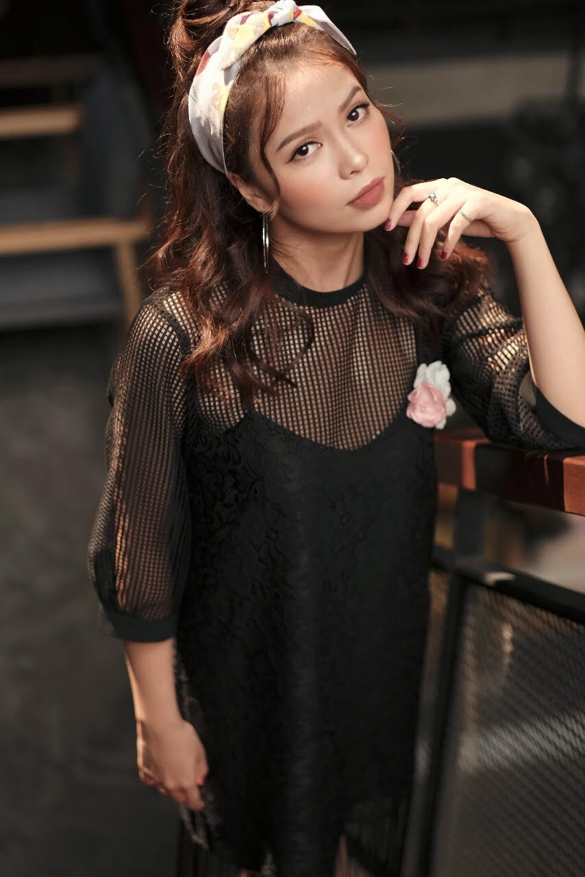 Kiều xiêm y gặp Kiều quần jean áo vest ảnh 3