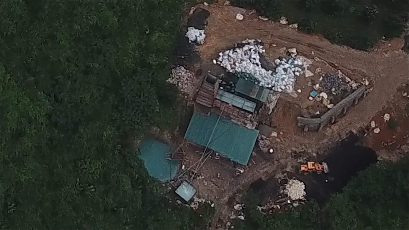 Thâm nhập lò đốt rác điện tử lấy vàng ảnh 2