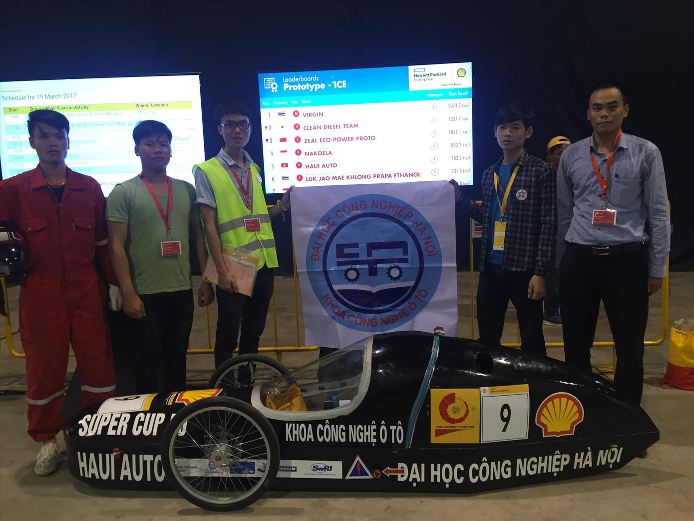 Sinh viên chế xe siêu tiết kiệm nhiên liệu ảnh 1
