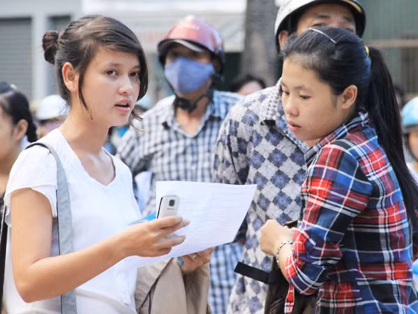 Thí sinh Đà Nẵng kết thúc thi đợt 2 Ảnh: Nguyễn Huy