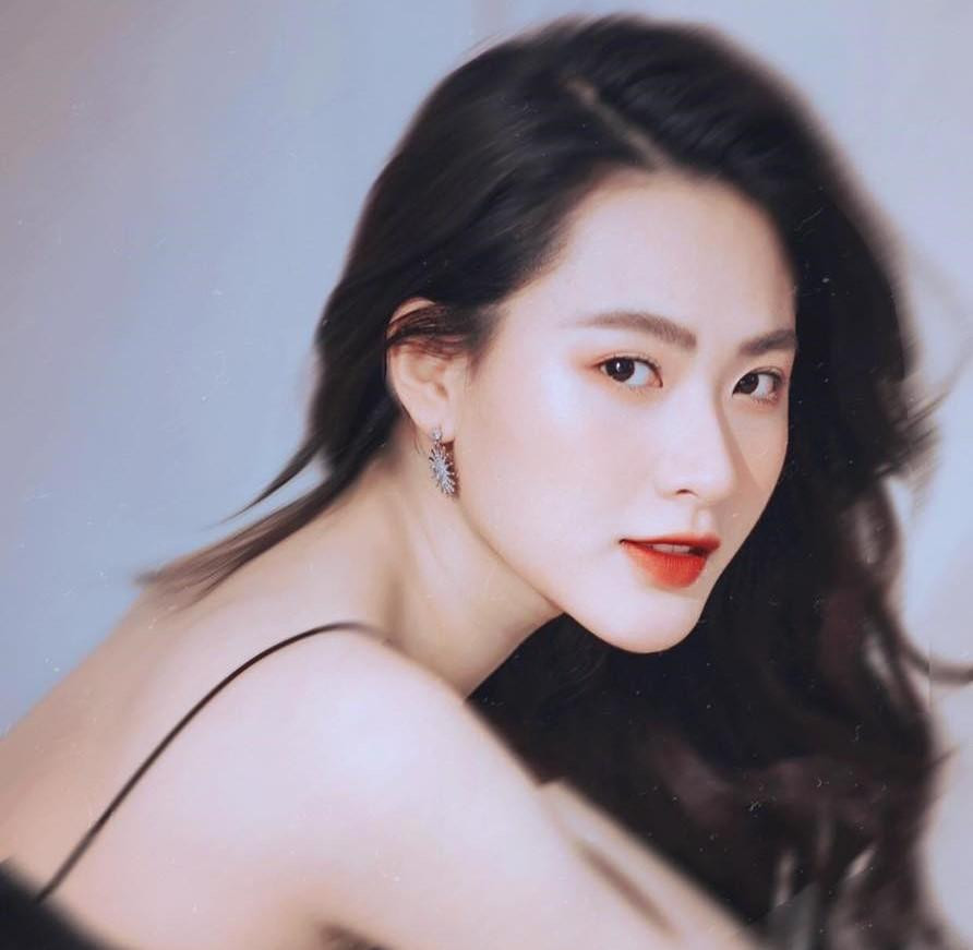 Vẻ ngoài giống Lưu Diệc Phi của Minh Trang