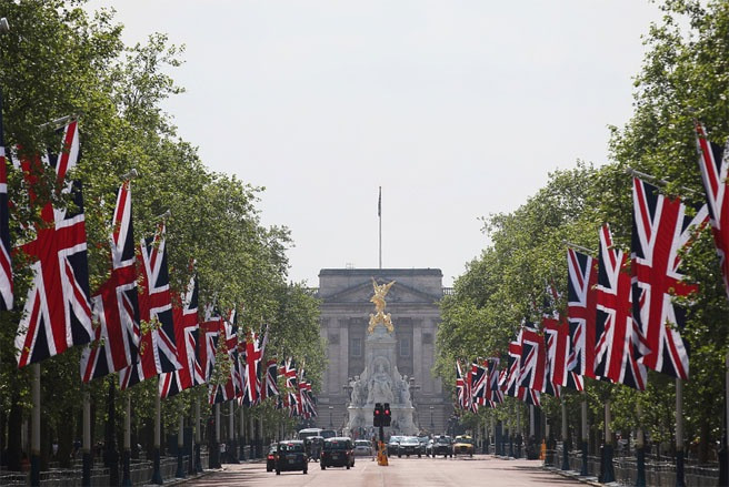 Có 900 tỷ USD tài sản nước ngoài được cất giữ ở Anh