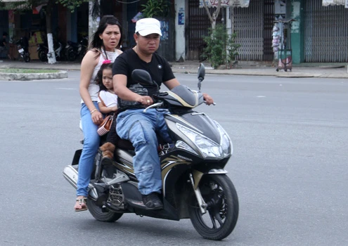 Bất chấp nguy hiểm