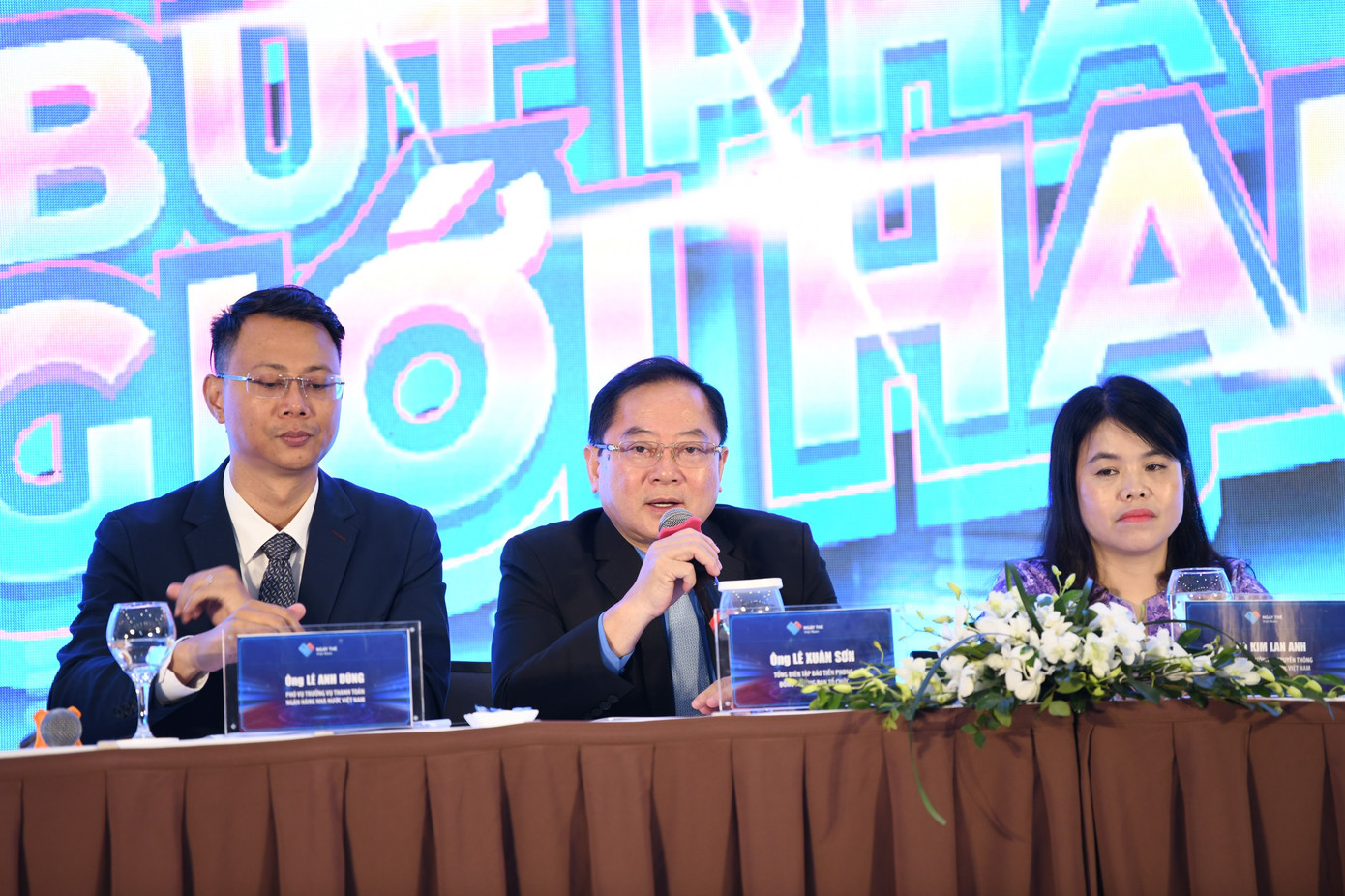 Ông Lê Xuân Sơn chia sẻ về quà tặng tại chuỗi sự kiện.