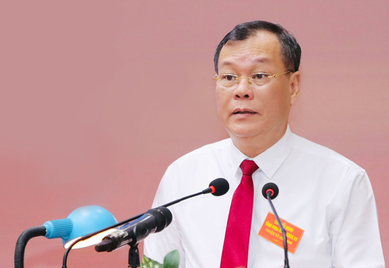 Ông Lê Quốc Chỉnh - Chủ tịch HĐND tỉnh phát biểu khai mạc Kỳ họp. Ảnh: Đức Lam.