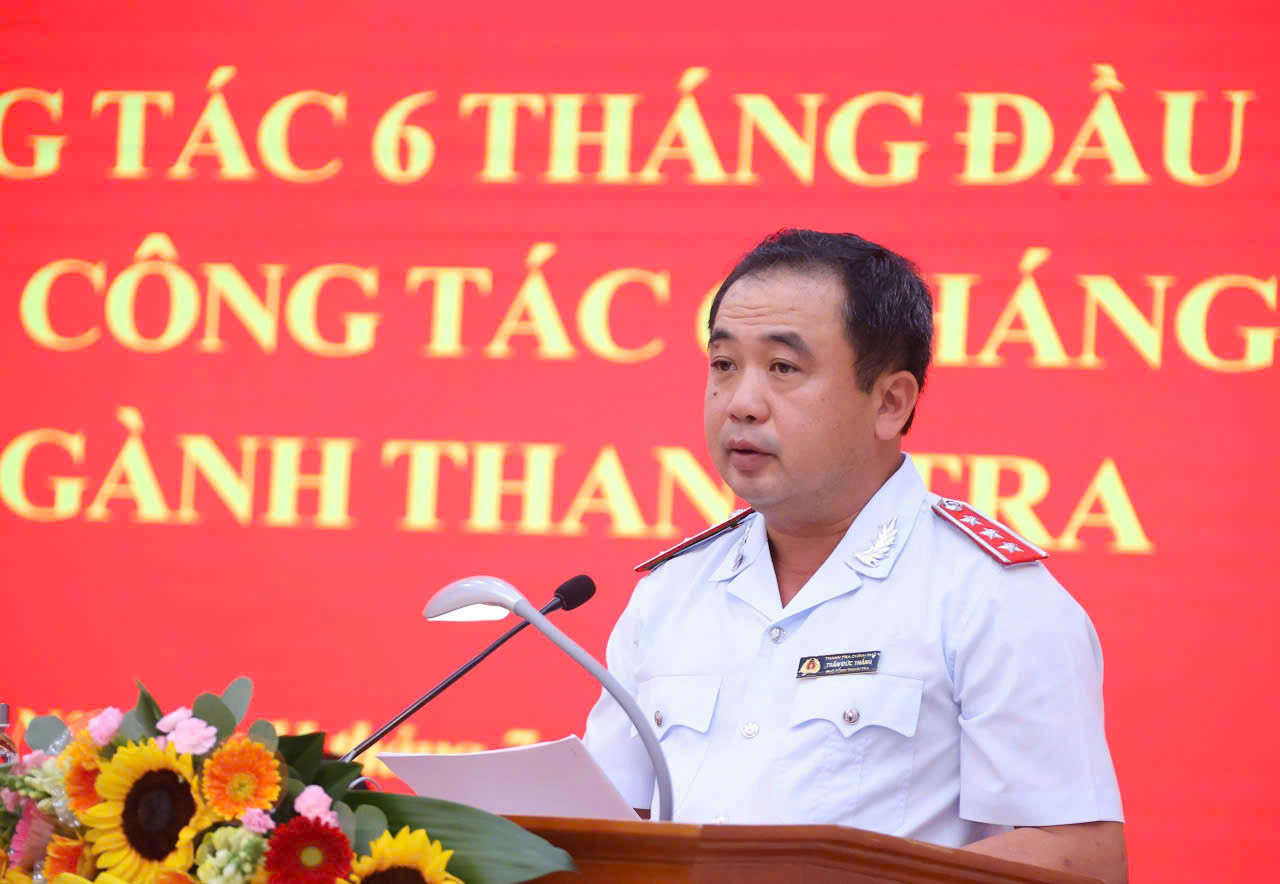 Phó Tổng Thanh tra Thường trực Thanh tra Chính phủ Trần Đức Thắng phát biểu tại hội nghị.