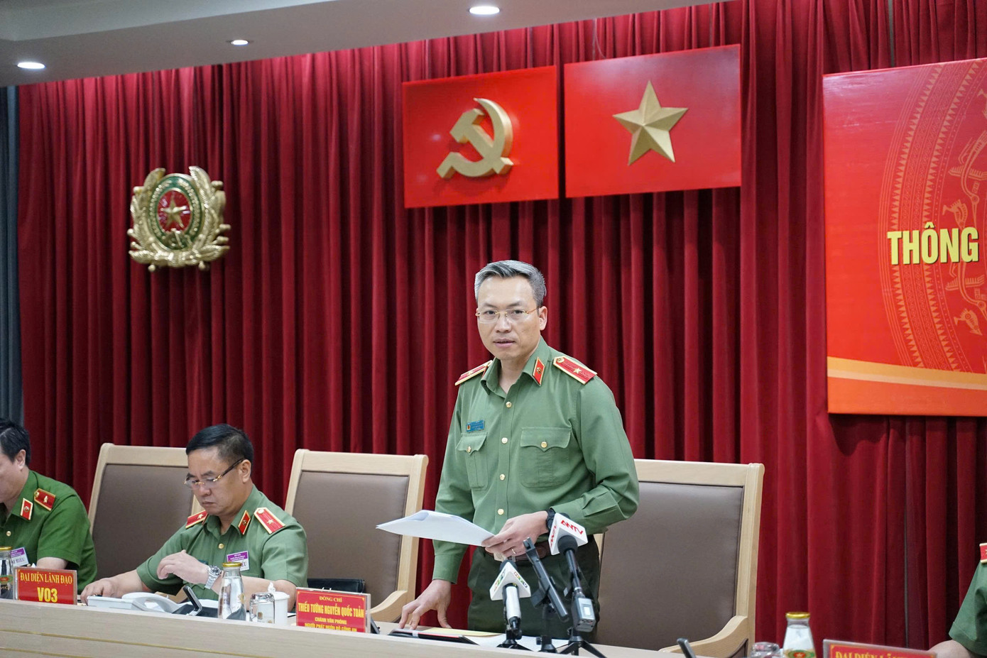 Thiếu tướng Nguyễn Quốc Toản thông tin tại cuộc họp báo. Thiếu tướng Nguyễn Quốc Toản thông tin tại cuộc họp báo.