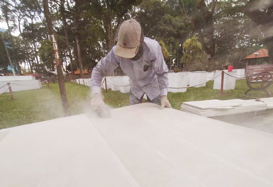 Thi công sân khấu lớn