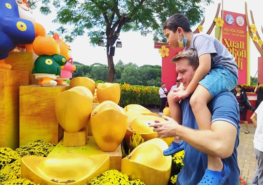 Nhiều cảnh đẹp và lạ với các em bé nước ngoài Nhiều cảnh đẹp và lạ với các em bé nước ngoài