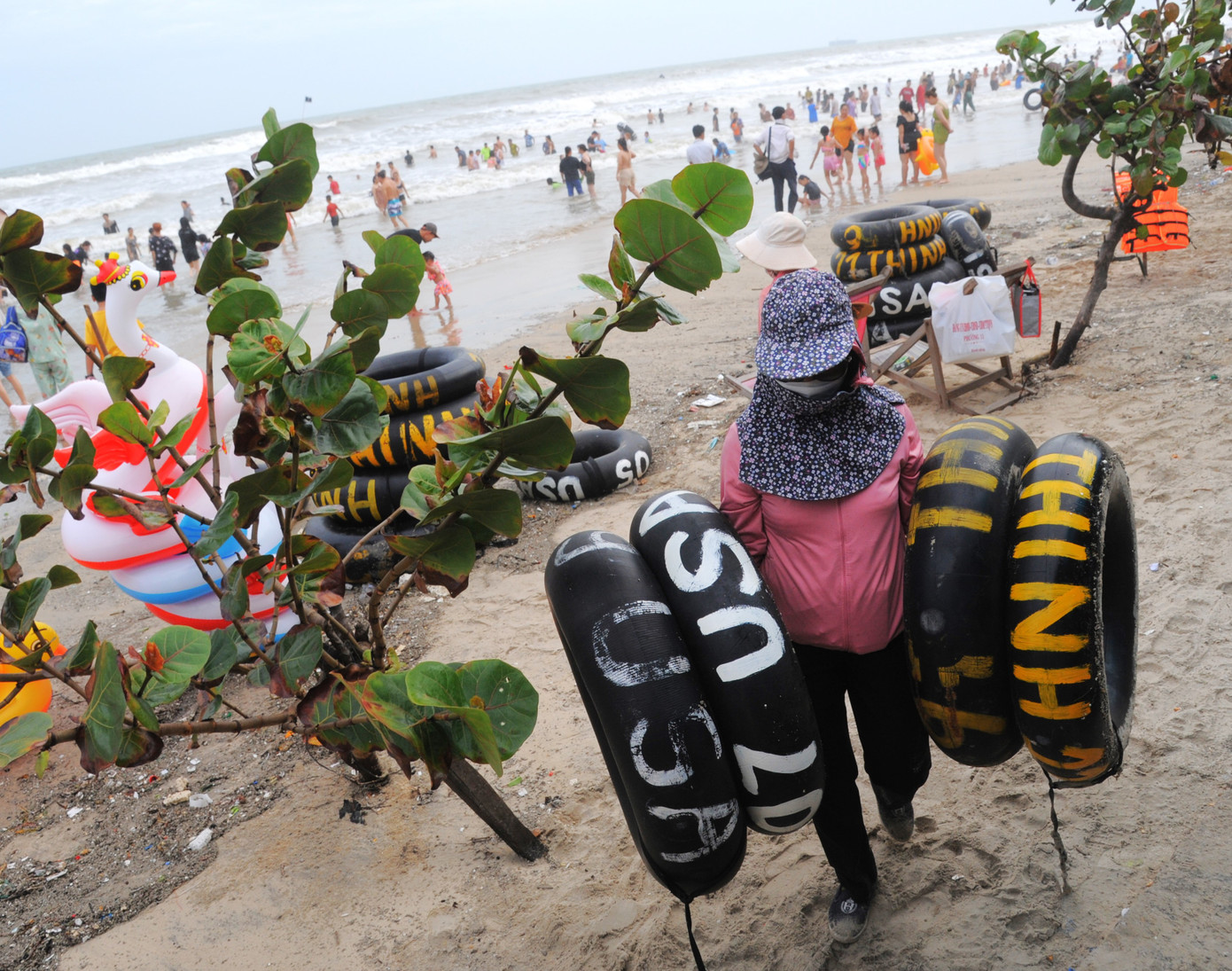 Dịch vụ cho thuê phao bơi rất đắt hàng Dịch vụ cho thuê phao bơi rất đắt hàng